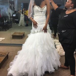 Size 6 Ivory color Mori Lee Wedding Dress